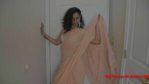 Indian Handsome Aunty Dance And Railing Hefty Man meat