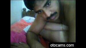 Indian duo tears up on cam - otocams.com