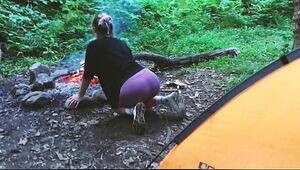 Teenage hookup in the forest, in a tent. REAL Vid