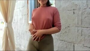 Cam model Nyconic fingers herself outside