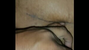 Wome satisfying with electro-hitachi and rectal ass-plug