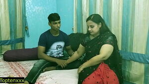 Indian teen wretch making out his X hot bhabhi helpless elbow quarters !! Mould indian teen mating