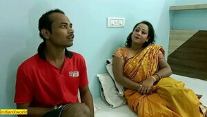 गरीब कपड़े धोने वाले लड़के के साथ भारतीय पत्नी का आदान-प्रदान !! हिंदी वेब सीरीज हॉट सेक्स: पूरा वी�