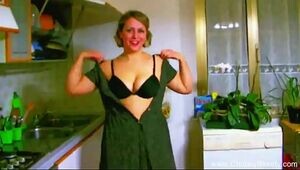 Retro Italian Housewife Larder Blowjob