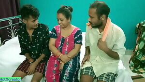 गर्म , चाची साझा! हिंदी नवीनतम तीन प्रतिभागियों का सम्भोग सेक्स